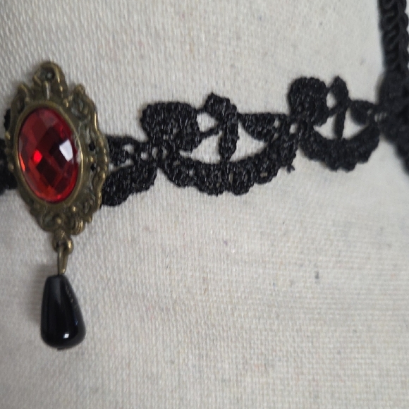 Black Lace Choker with Red Gemstone - Picture 5 of 6